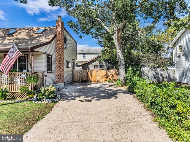 836 BEACH AVE, Beachwood, NJ 08722