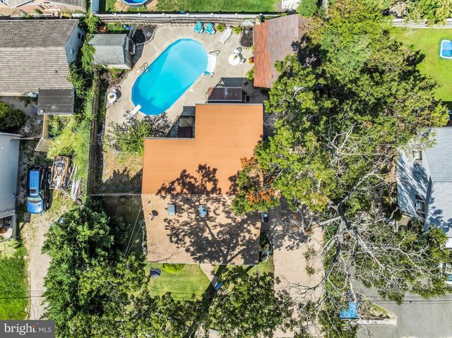 836 BEACH AVE, Beachwood, NJ 08722