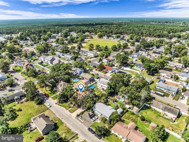 836 BEACH AVE, Beachwood, NJ 08722