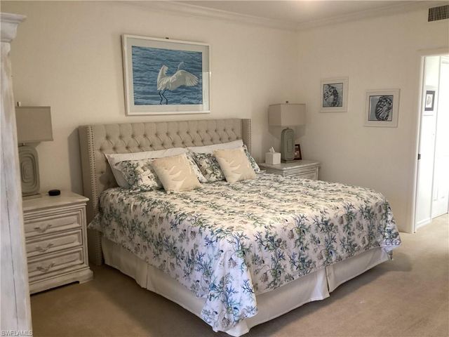 782 Eagle Creek DR # 202, Naples, FL 34113