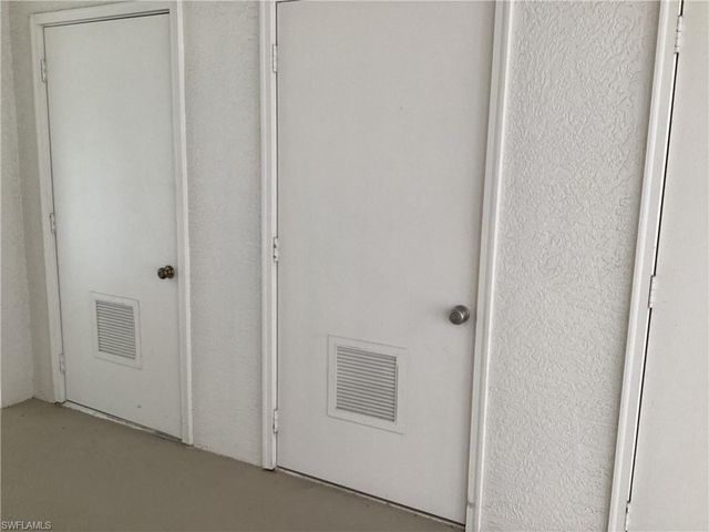 782 Eagle Creek DR # 202, Naples, FL 34113