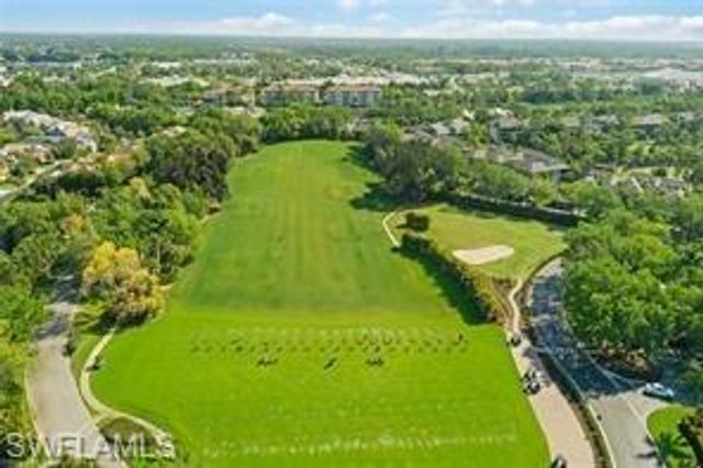 782 Eagle Creek DR # 202, Naples, FL 34113