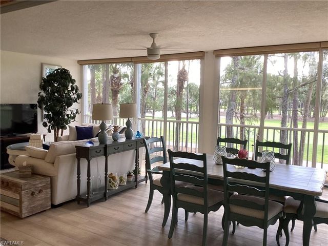 782 Eagle Creek DR # 202, Naples, FL 34113