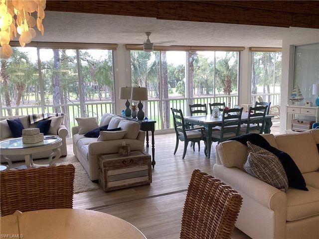 782 Eagle Creek DR # 202, Naples, FL 34113