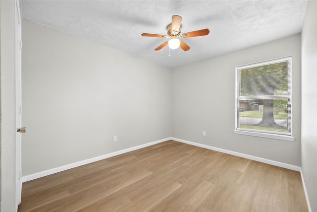 6219 Kelly Elliott Road, Arlington, TX 76001