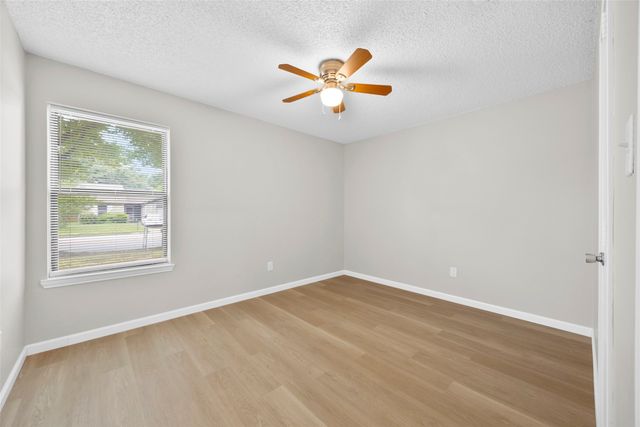 6219 Kelly Elliott Road, Arlington, TX 76001