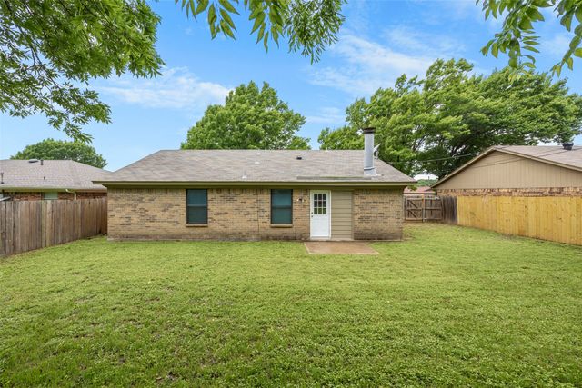 6219 Kelly Elliott Road, Arlington, TX 76001