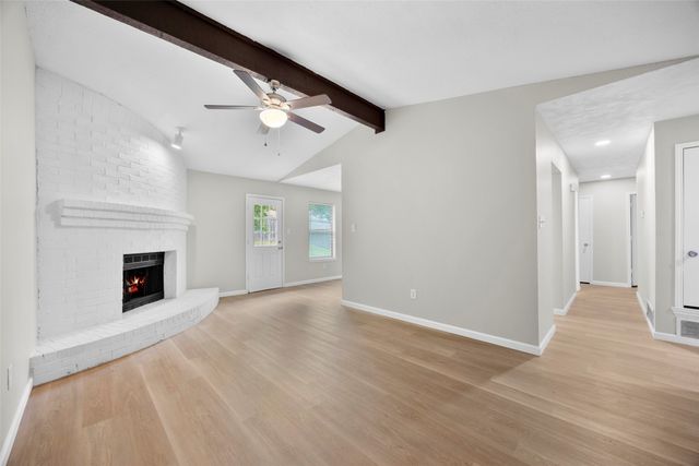 6219 Kelly Elliott Road, Arlington, TX 76001