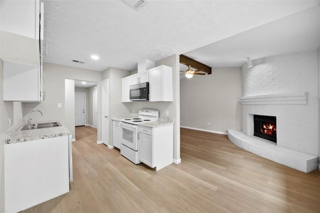 6219 Kelly Elliott Road, Arlington, TX 76001