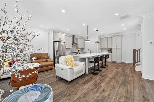 1602 Wellborn Walk, Suwanee, GA 30024