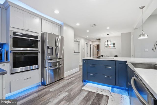 21 BORDER ROCK RD, Levittown, PA 19057