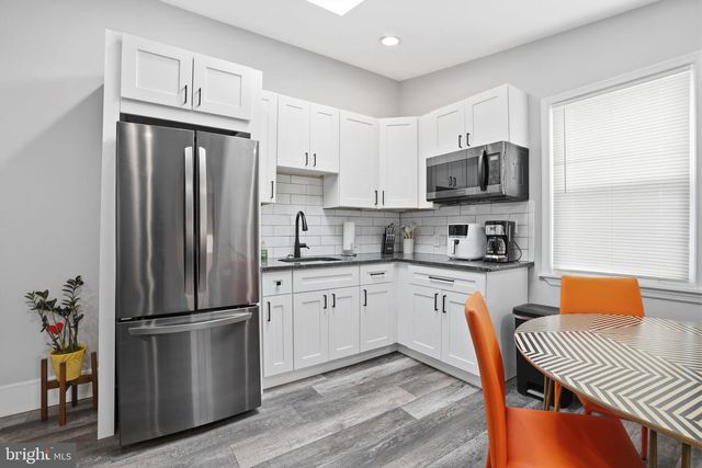 21 BORDER ROCK RD, Levittown, PA 19057