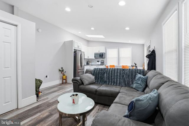 21 BORDER ROCK RD, Levittown, PA 19057