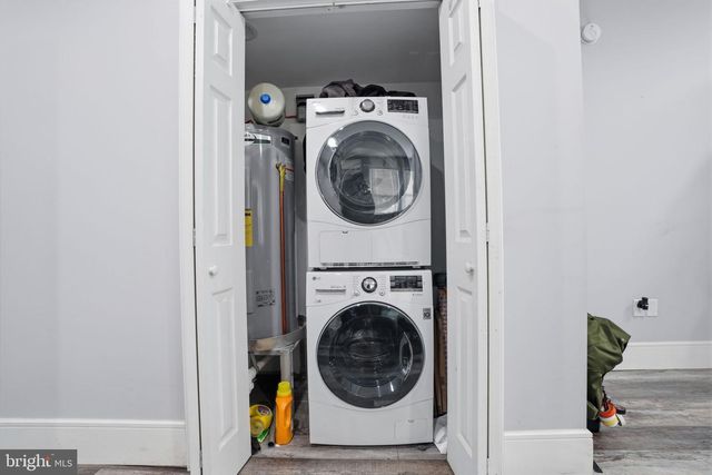 21 BORDER ROCK RD, Levittown, PA 19057