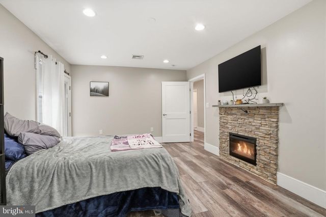 21 BORDER ROCK RD, Levittown, PA 19057