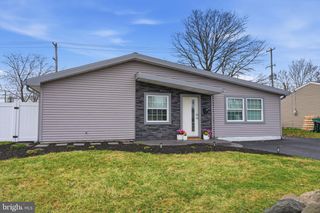 21 BORDER ROCK RD, Levittown, PA 19057
