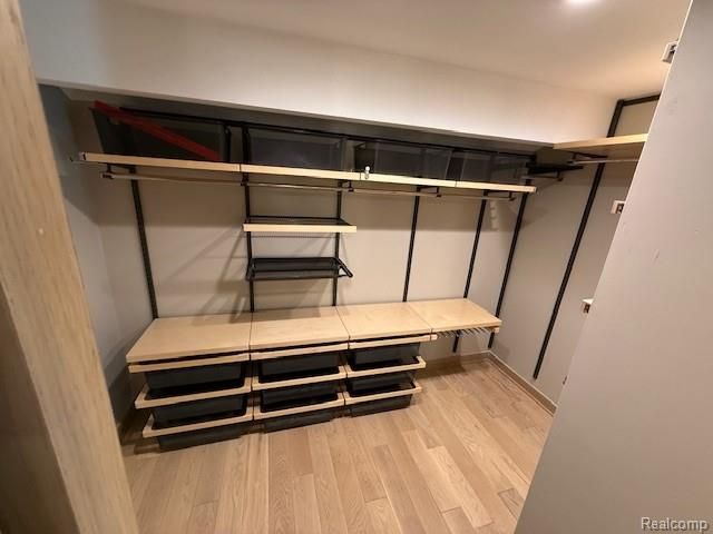 41350 N Woodward Avenue 8, Bloomfield Hills, MI 48304