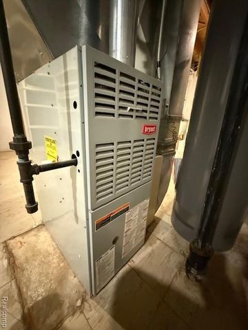 41350 N Woodward Avenue 8, Bloomfield Hills, MI 48304