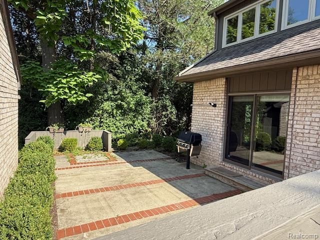 41350 N Woodward Avenue 8, Bloomfield Hills, MI 48304