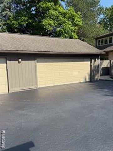 41350 N Woodward Avenue 8, Bloomfield Hills, MI 48304