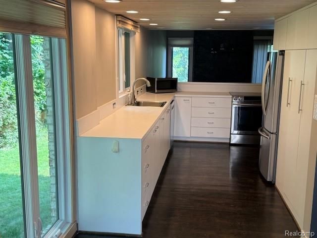 41350 N Woodward Avenue 8, Bloomfield Hills, MI 48304