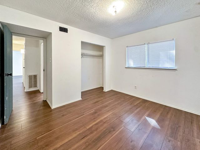 3230 Beaver Glen Drive, Houston, TX 77339