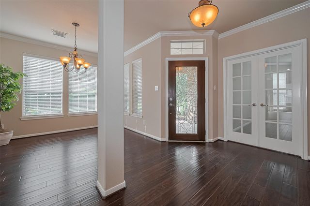 15 Wenoah Place, The Woodlands, TX 77389