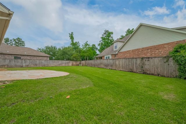 15 Wenoah Place, The Woodlands, TX 77389