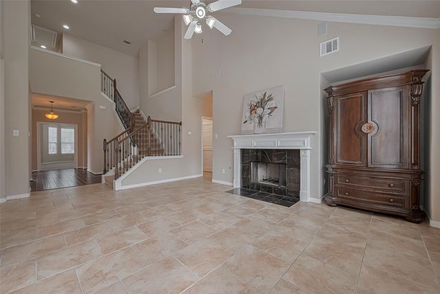 15 Wenoah Place, The Woodlands, TX 77389