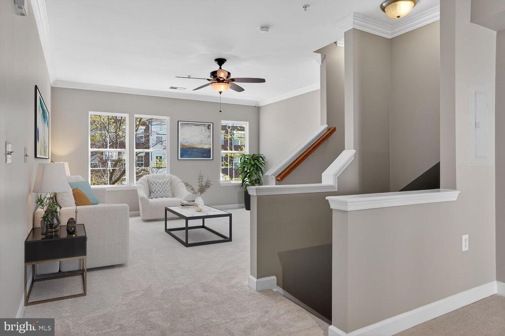 Image 6 of property listing at 42462 HOLLYHOCK TER, Brambleton, VA 20148