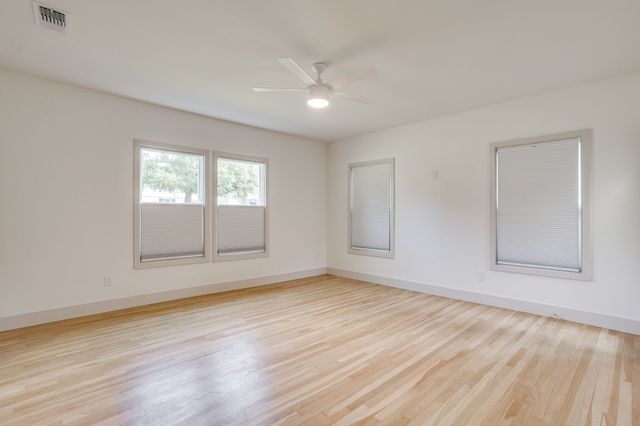 4331 Lovell Avenue, Fort Worth, TX 76107