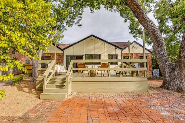 4331 Lovell Avenue, Fort Worth, TX 76107