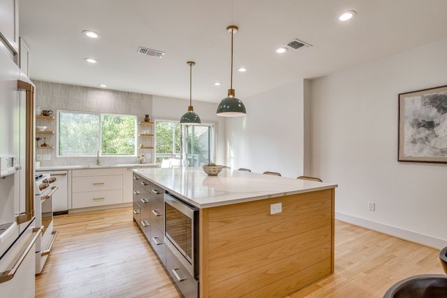 4331 Lovell Avenue, Fort Worth, TX 76107