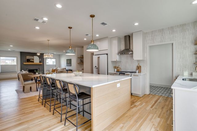 4331 Lovell Avenue, Fort Worth, TX 76107