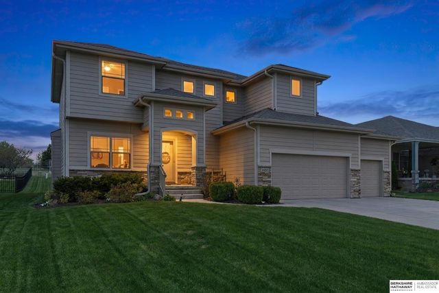 6241 N 157th Avenue Circle, Omaha, NE 68116