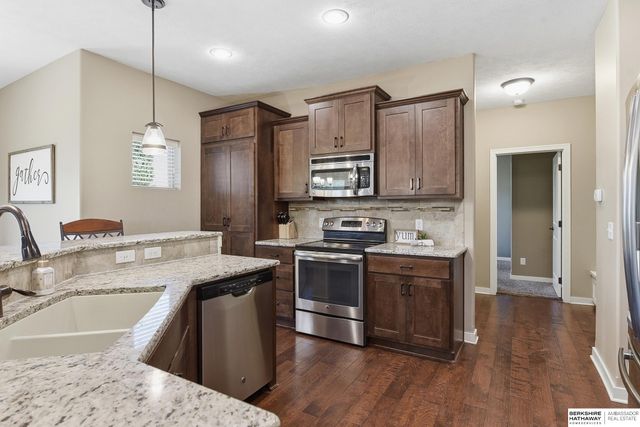 6241 N 157th Avenue Circle, Omaha, NE 68116