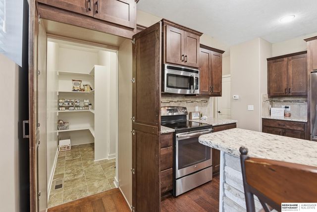 6241 N 157th Avenue Circle, Omaha, NE 68116