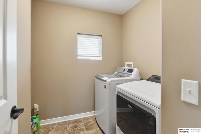 6241 N 157th Avenue Circle, Omaha, NE 68116