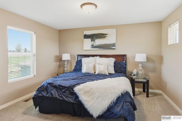 6241 N 157th Avenue Circle, Omaha, NE 68116