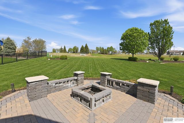 6241 N 157th Avenue Circle, Omaha, NE 68116