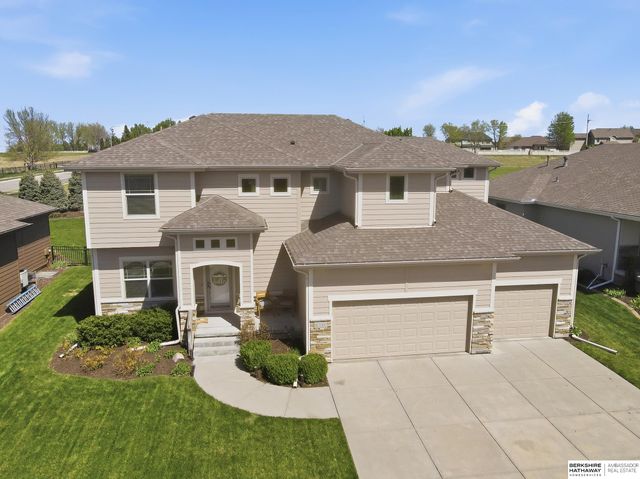 6241 N 157th Avenue Circle, Omaha, NE 68116
