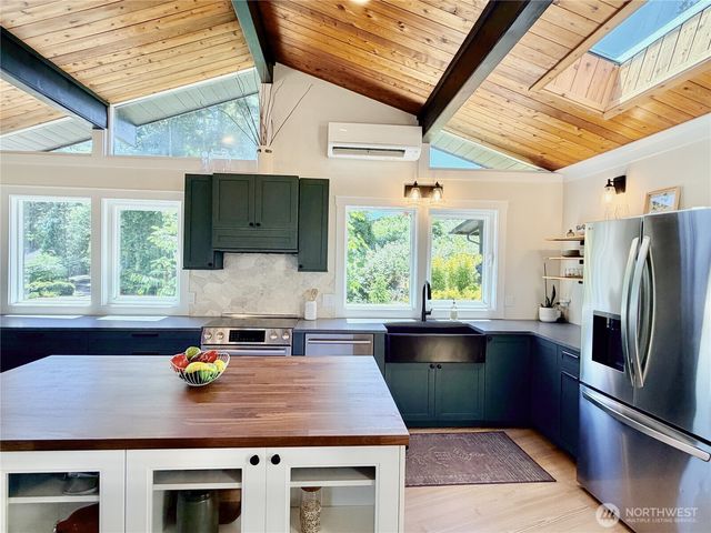 26132 134th Avenue SE, Kent, WA 98042
