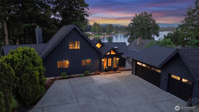 26132 134th Avenue SE, Kent, WA 98042