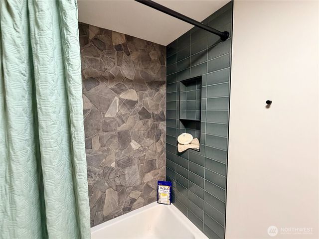 26132 134th Avenue SE, Kent, WA 98042