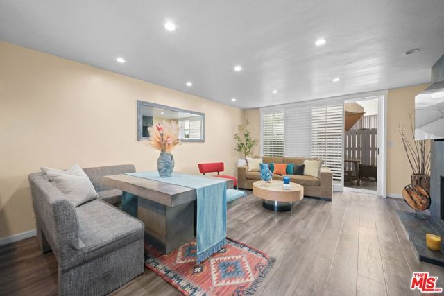 5951 Canterbury Drive 20, Culver City, CA 90230