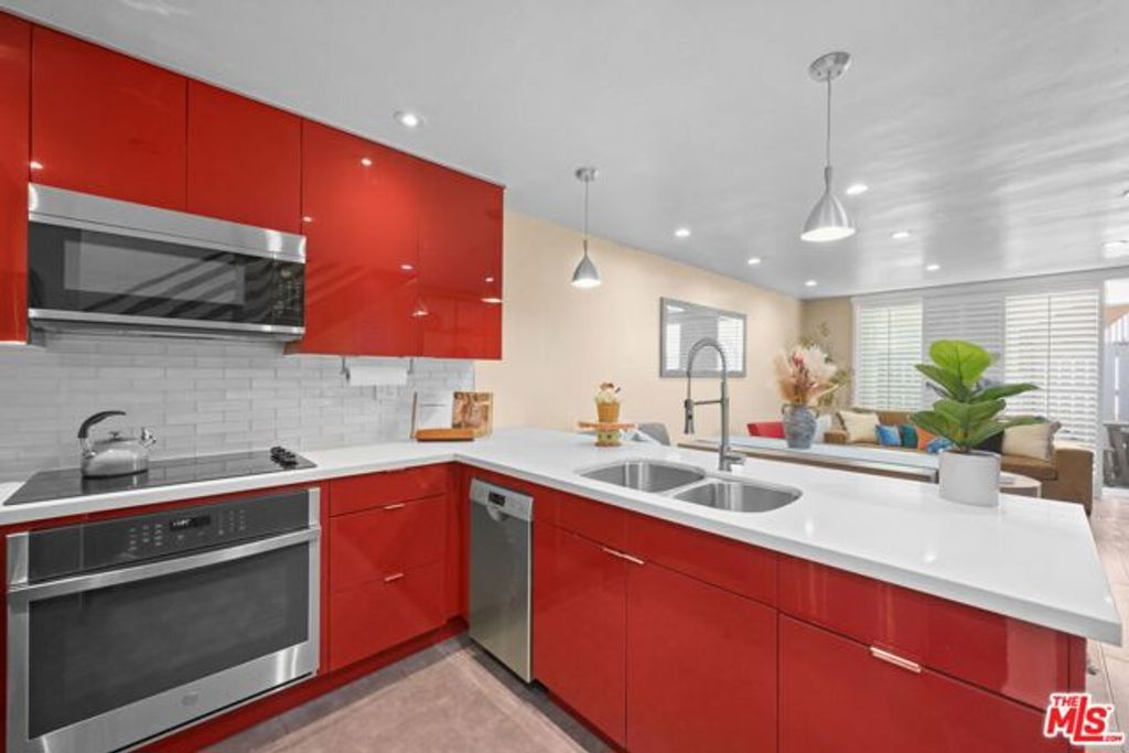 5951 Canterbury Drive 20, Culver City, CA 90230