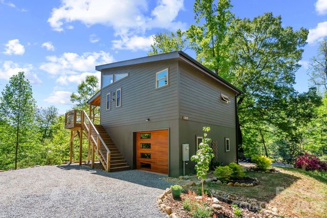 186 Sea Wish Way, Lake Lure, NC 28746