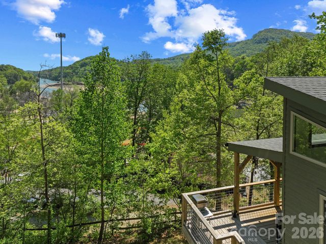 186 Sea Wish Way, Lake Lure, NC 28746