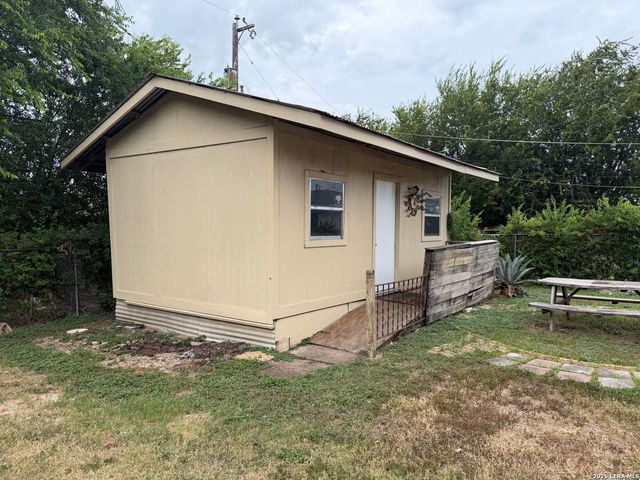 3650 VERSAILLES DR, San Antonio, TX 78219