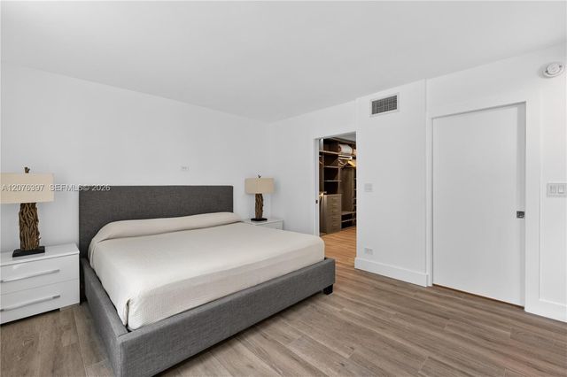 2301 Collins Avenue 415, Miami Beach, FL 33139